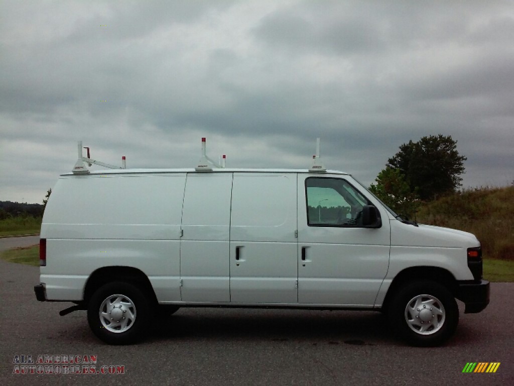 2013 E Series Van E250 Cargo - Oxford White / Medium Flint photo #5
