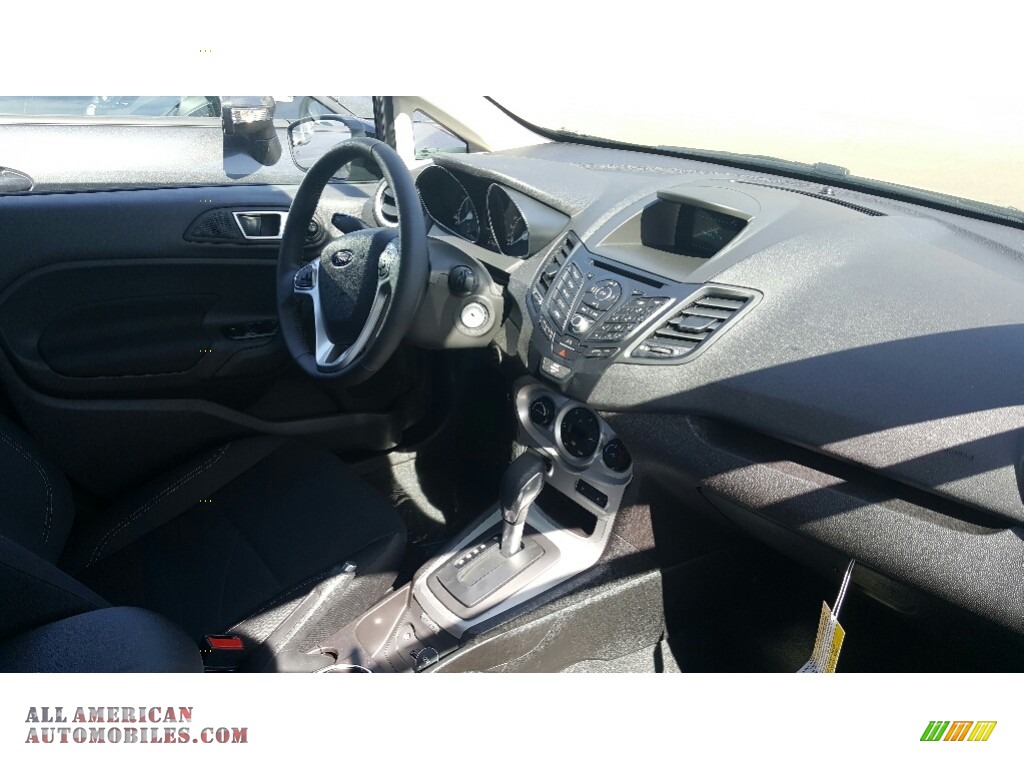 2016 Fiesta SE Hatchback - Shadow Black / Charcoal Black photo #3