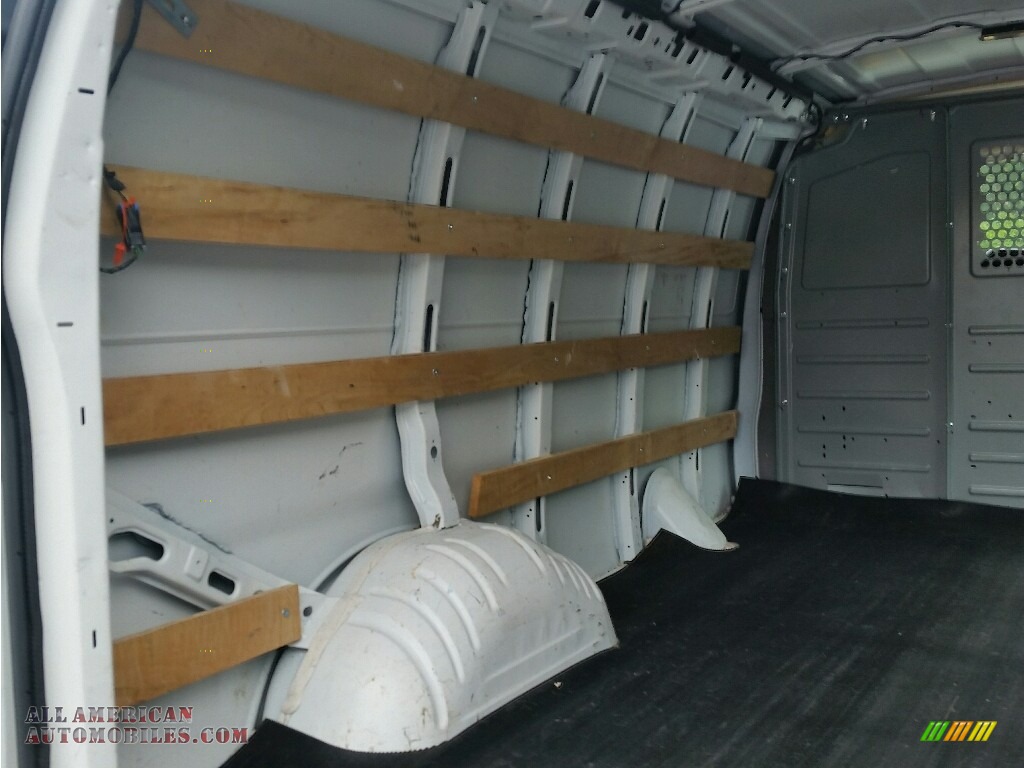 2015 Savana Van 2500 Cargo - Summit White / Medium Pewter photo #9