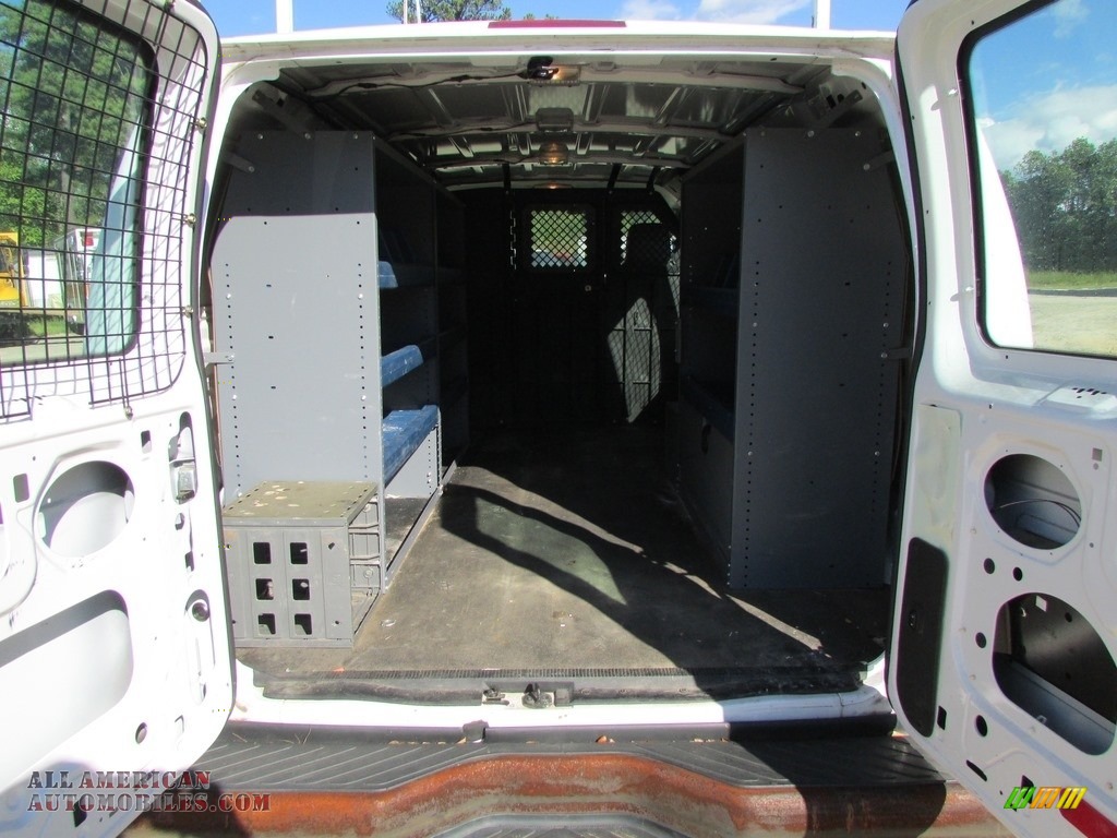 2012 E Series Van E250 Cargo - Oxford White / Medium Flint photo #25