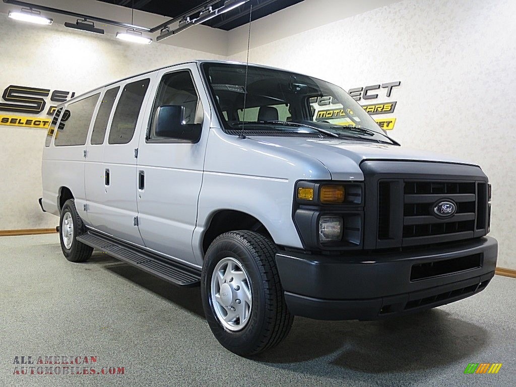 2013 E Series Van E350 XL Extended Passenger - Ingot Silver Metallic / Medium Flint photo #4