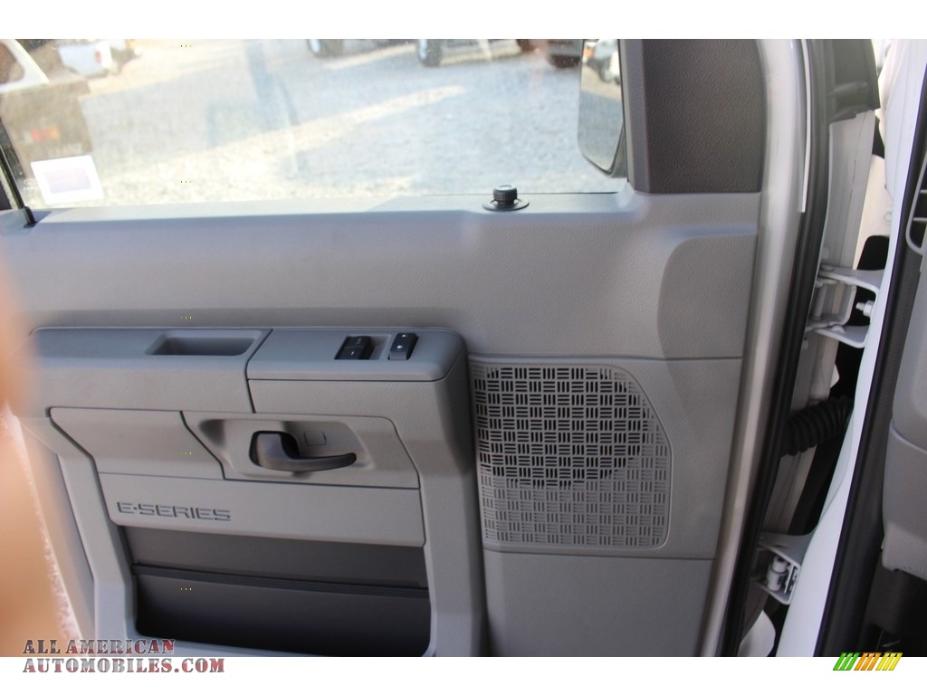 2013 E Series Van E350 XLT Extended Passenger - Oxford White / Medium Flint photo #21