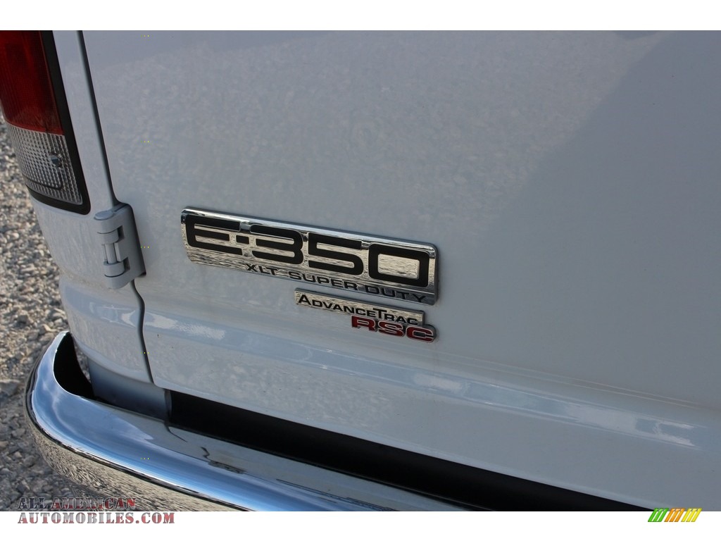 2013 E Series Van E350 XLT Extended Passenger - Oxford White / Medium Flint photo #27