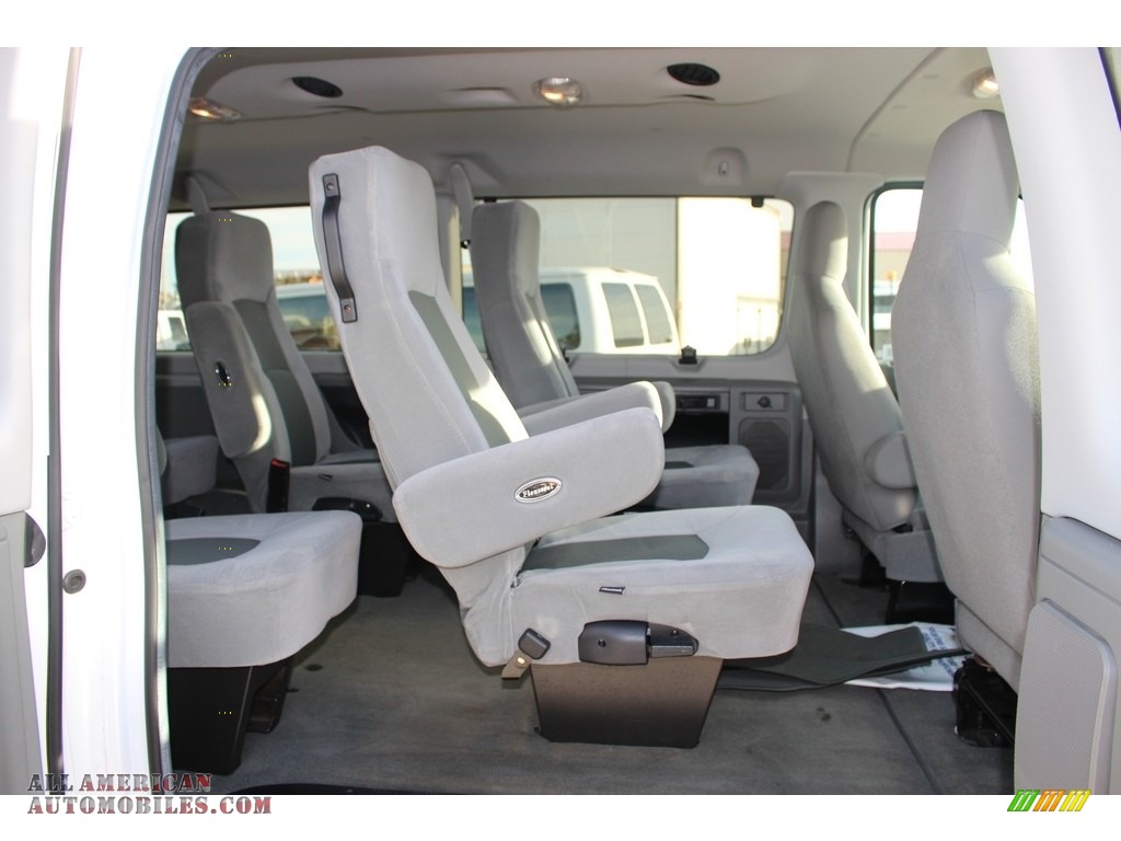 2013 E Series Van E350 XLT Extended Passenger - Oxford White / Medium Flint photo #30