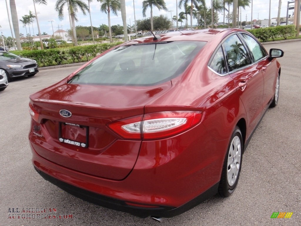 2014 Fusion S - Ruby Red / Earth Gray photo #6