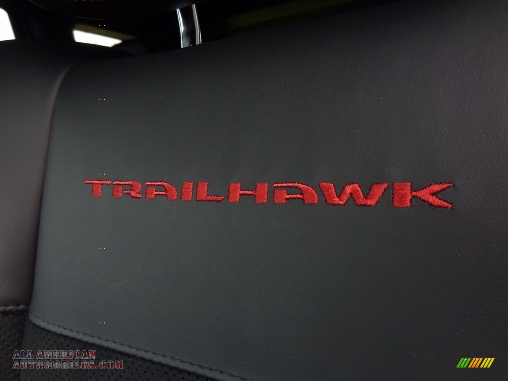 2017 Grand Cherokee Trailhawk 4x4 - Granite Crystal Metallic / Black photo #30