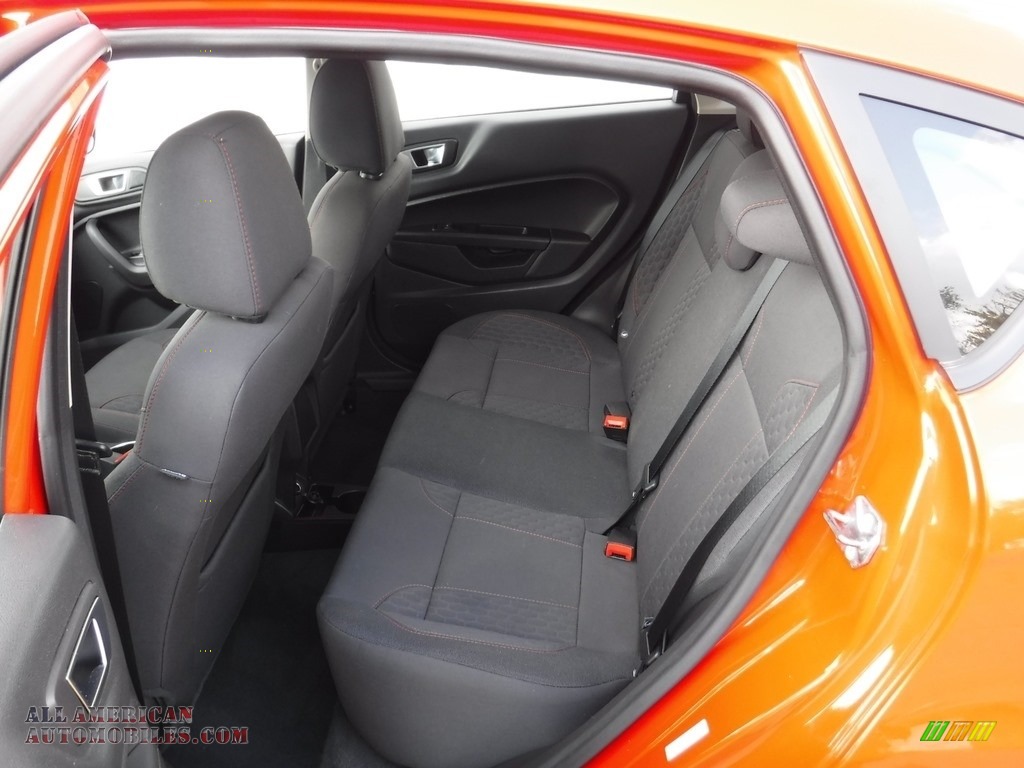 2015 Fiesta SE Hatchback - Race Red / Charcoal Black photo #26
