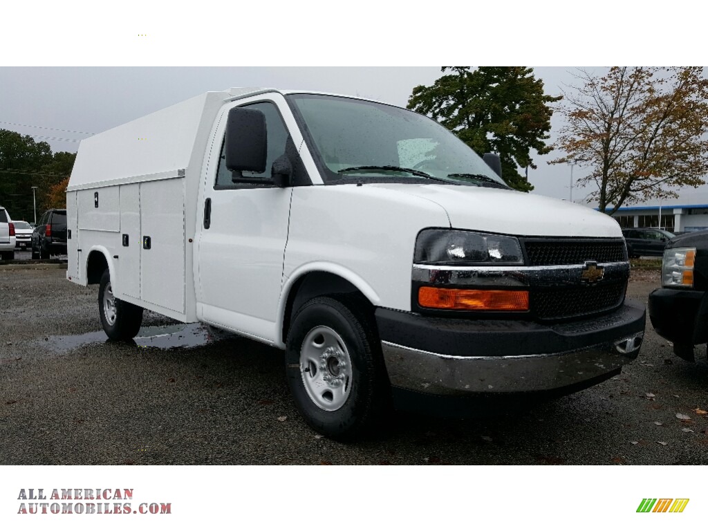 Summit White / Medium Pewter Chevrolet Express Cutaway 3500 Work Van