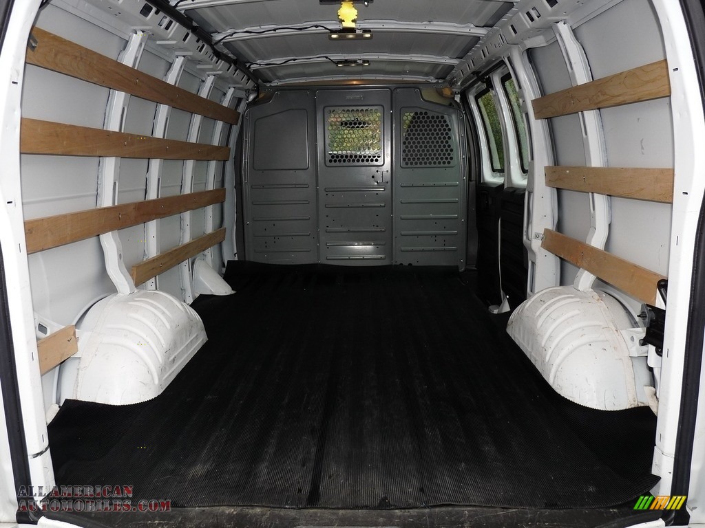 2015 Savana Van 2500 Cargo - Summit White / Medium Pewter photo #7