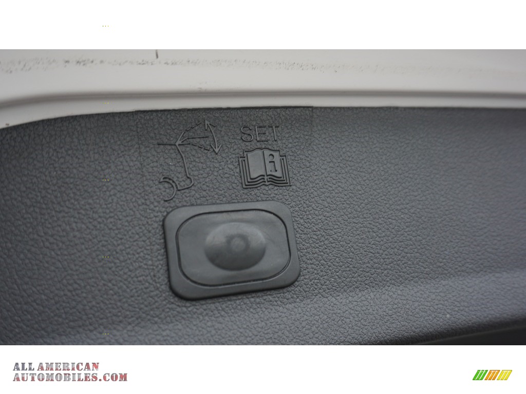 2014 Escape Titanium 2.0L EcoBoost 4WD - White Platinum / Charcoal Black photo #31