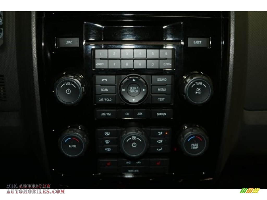 2010 Escape Limited V6 4WD - Ingot Silver Metallic / Charcoal Black photo #18