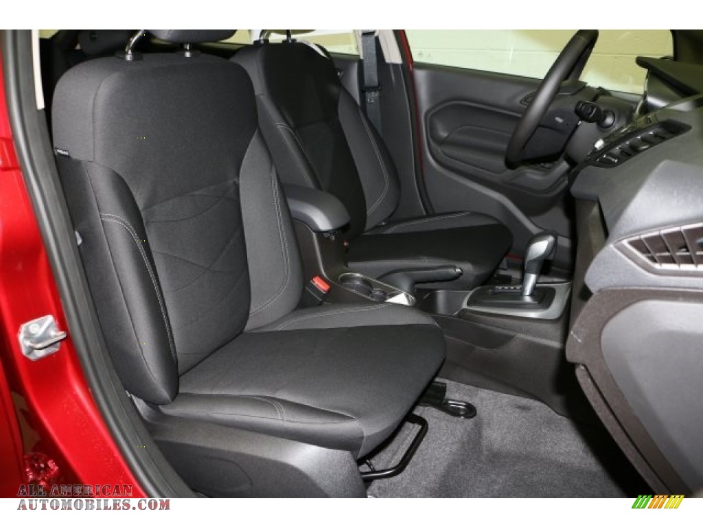 2016 Fiesta SE Hatchback - Ruby Red Metallic / Charcoal Black photo #4