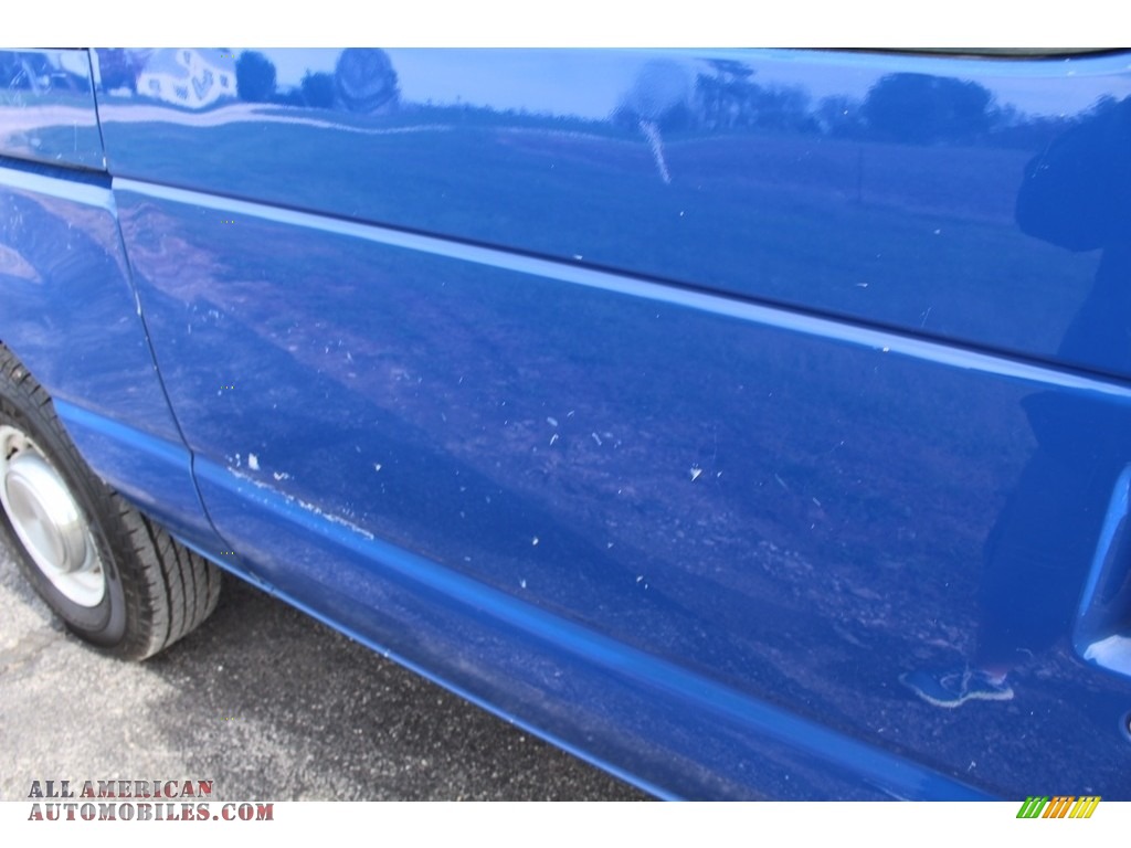2004 E Series Van E250 Commercial - True Blue Metallic / Medium Flint photo #22