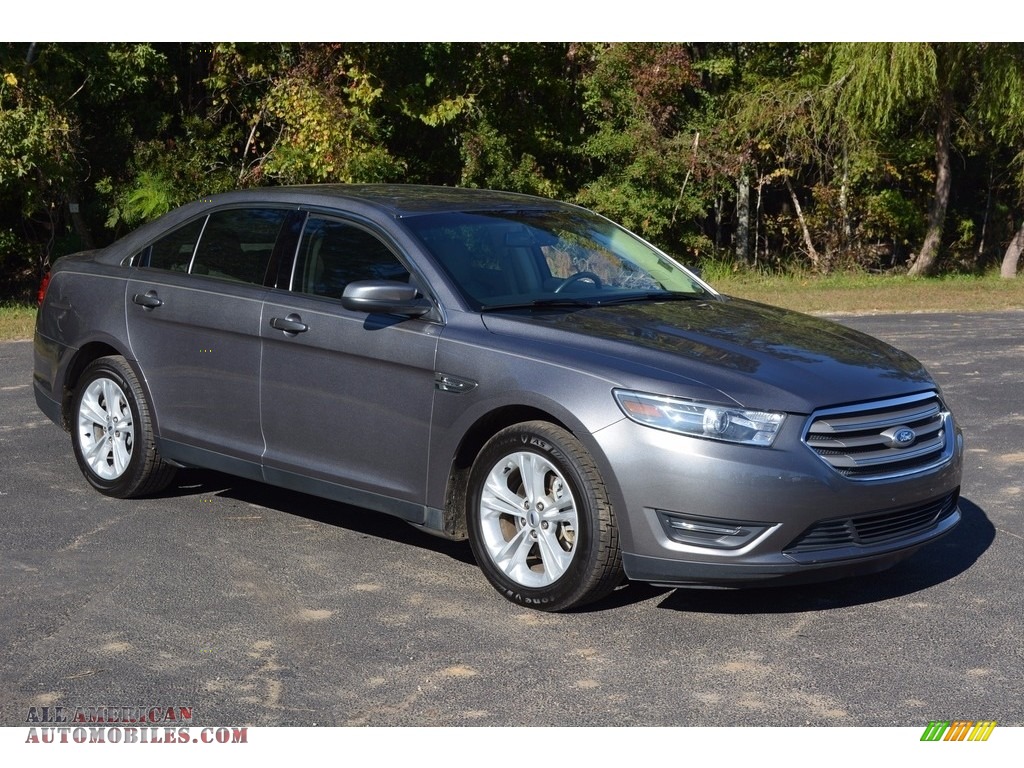 Sterling Gray / Dune Ford Taurus SEL