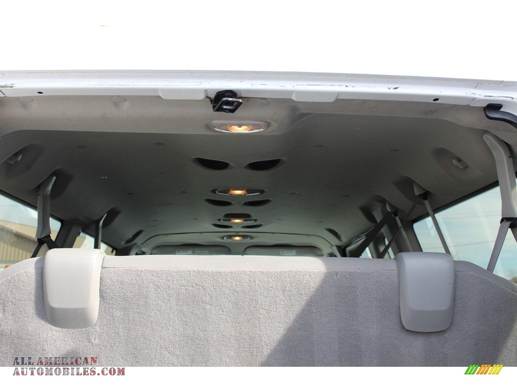 2013 E Series Van E350 XLT Passenger - Oxford White / Medium Flint photo #19