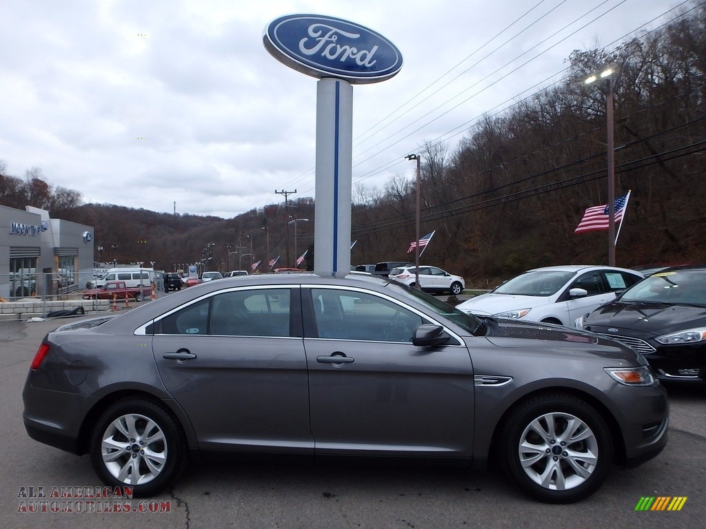 Sterling Grey / Charcoal Black Ford Taurus SEL