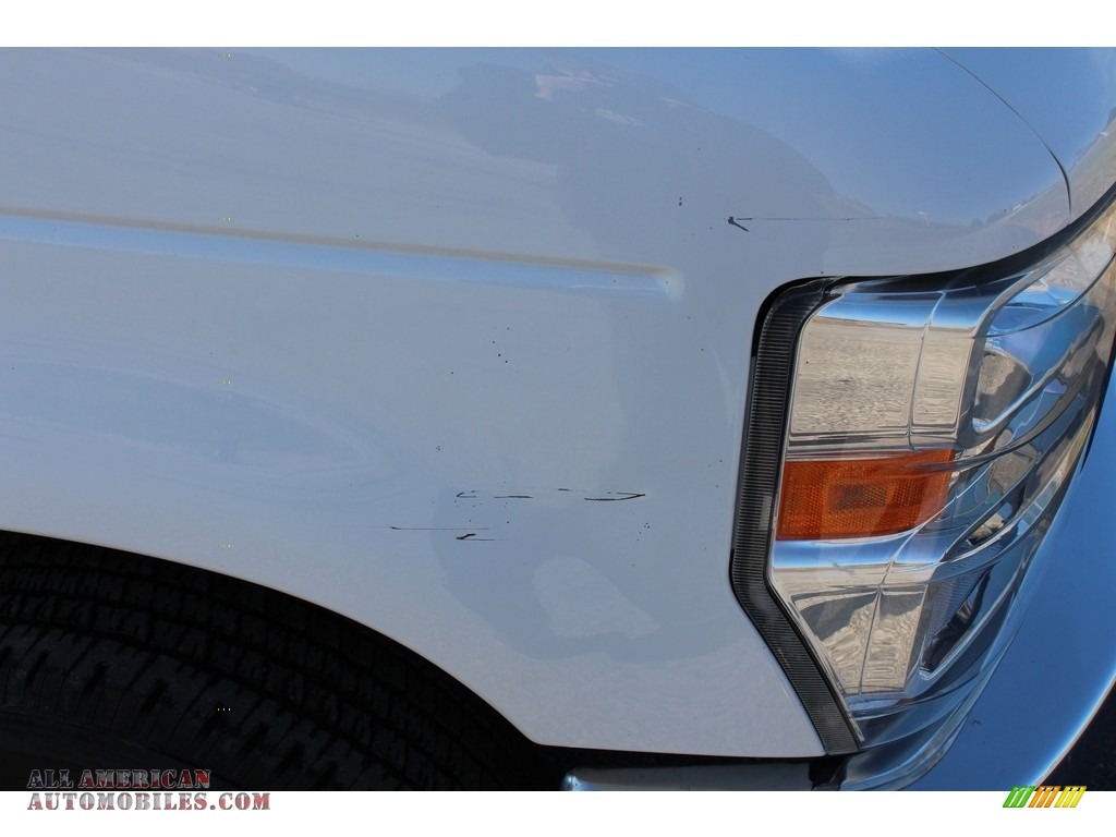 2011 E Series Van E250 Commercial - Oxford White / Medium Flint photo #16
