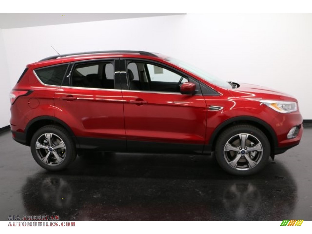 Ruby Red / Charcoal Black Ford Escape SE 4WD
