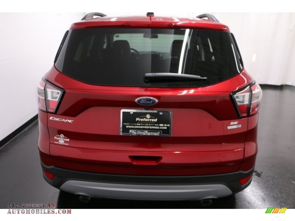 2017 Escape SE 4WD - Ruby Red / Charcoal Black photo #12