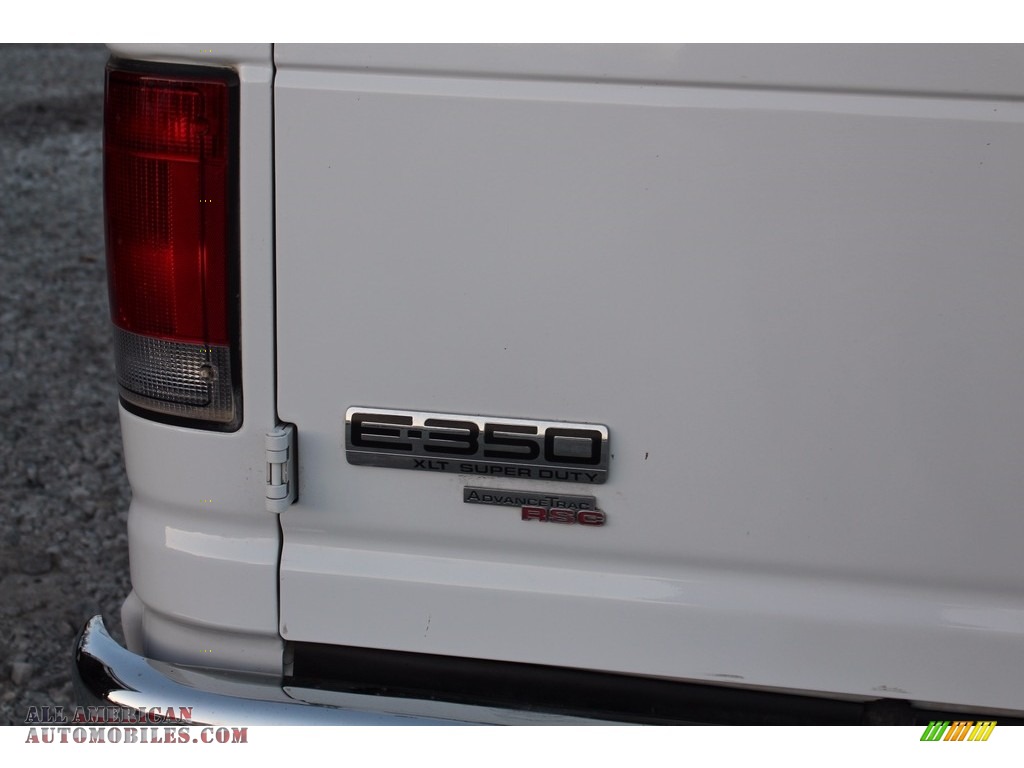 2011 E Series Van E350 XLT Extended Passenger - Oxford White / Medium Flint photo #23