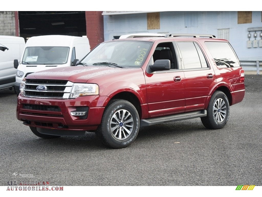 2017 Expedition XLT 4x4 - Ruby Red / Ebony photo #2