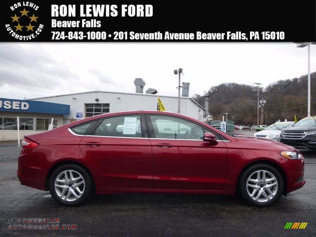 Ruby Red Metallic / Charcoal Black Ford Fusion SE