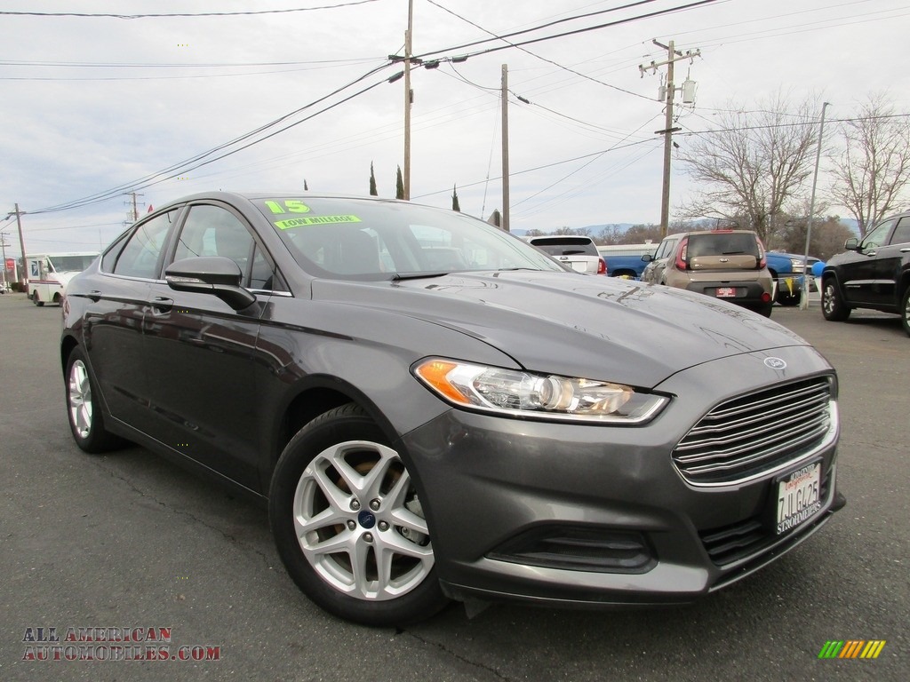 Magnetic Metallic / Charcoal Black Ford Fusion SE