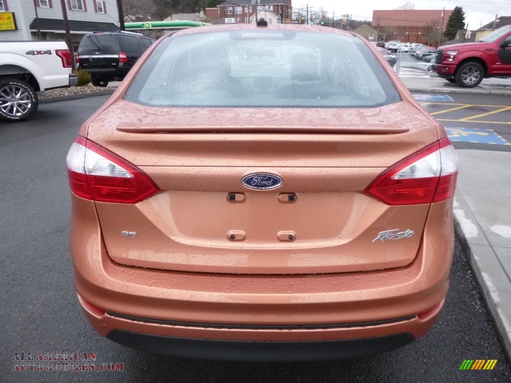 2017 Fiesta SE Sedan - Chrome Copper / Charcoal Black photo #7
