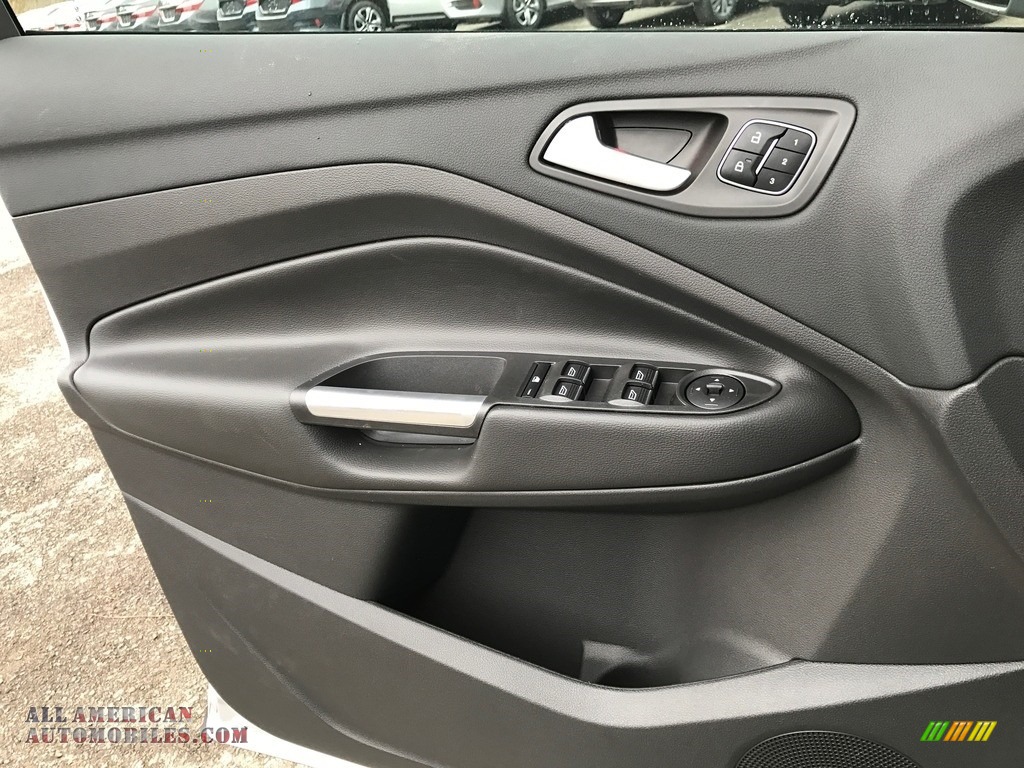 2017 Escape Titanium 4WD - Ingot Silver / Charcoal Black photo #13