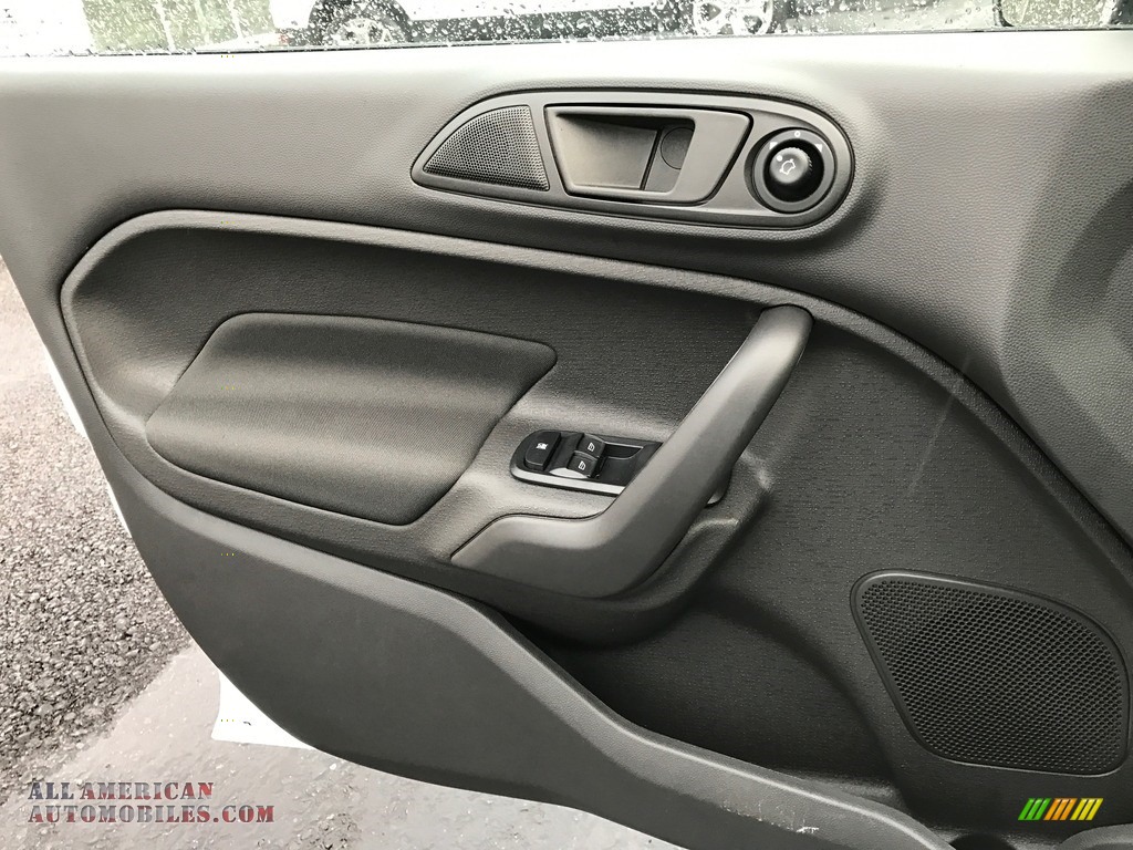 2017 Fiesta SE Hatchback - Oxford White / Charcoal Black photo #10