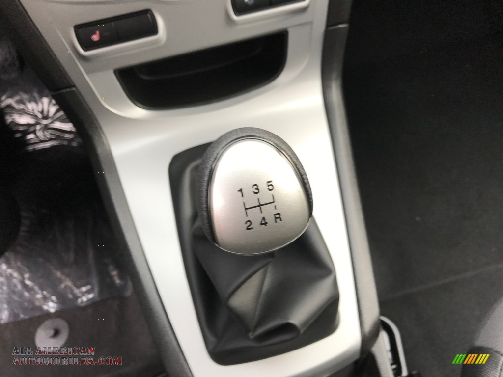 2017 Fiesta SE Hatchback - Oxford White / Charcoal Black photo #11