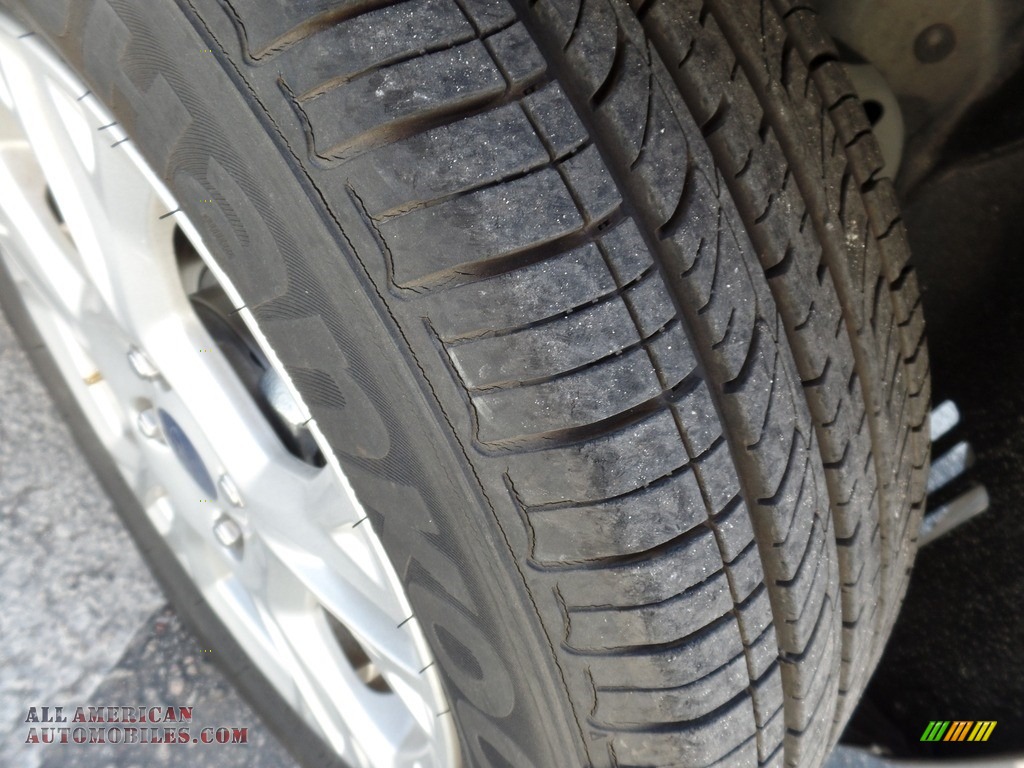 2014 Fiesta SE Hatchback - Storm Gray / Medium Light Stone photo #9
