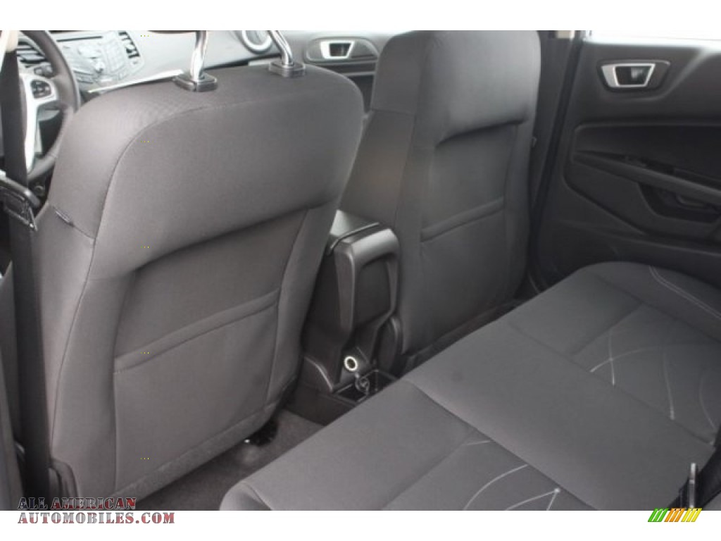 2016 Fiesta SE Hatchback - Ingot Silver Metallic / Charcoal Black photo #24