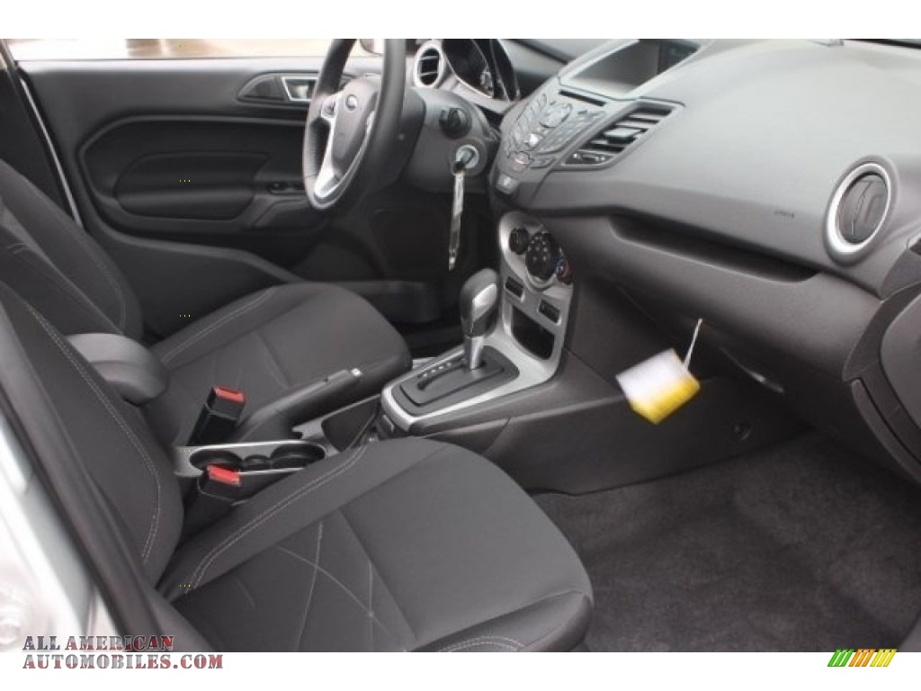2016 Fiesta SE Hatchback - Ingot Silver Metallic / Charcoal Black photo #29