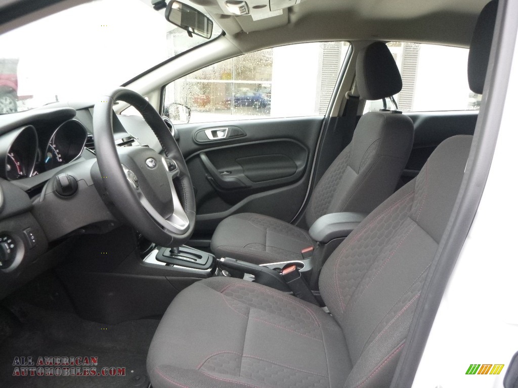 2016 Fiesta SE Hatchback - Oxford White / Charcoal Black photo #11