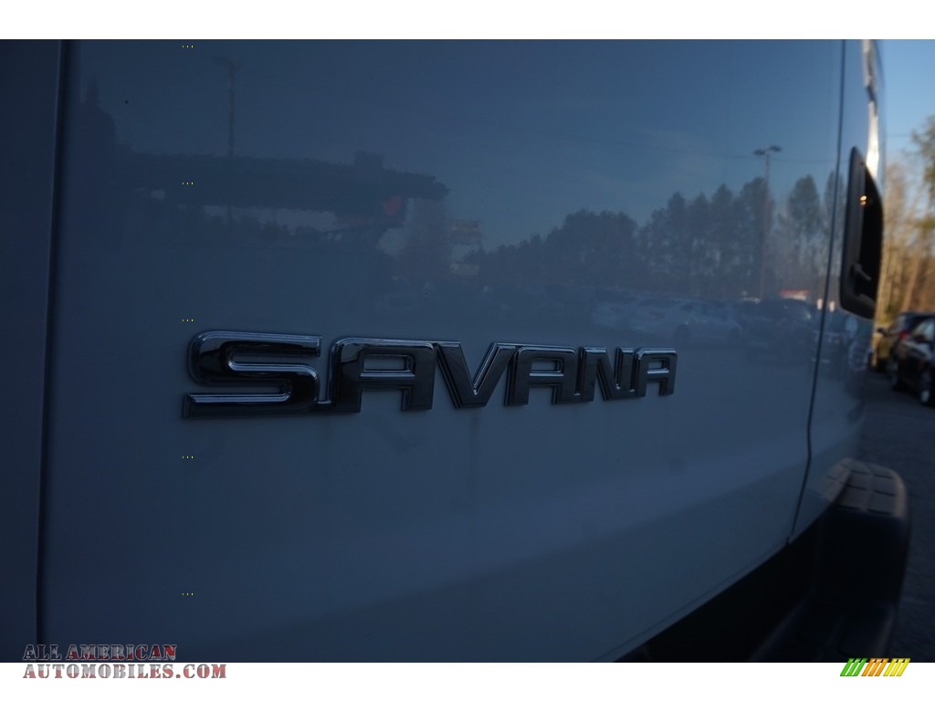 2017 Savana Van 2500 Cargo - Summit White / Neutral photo #12