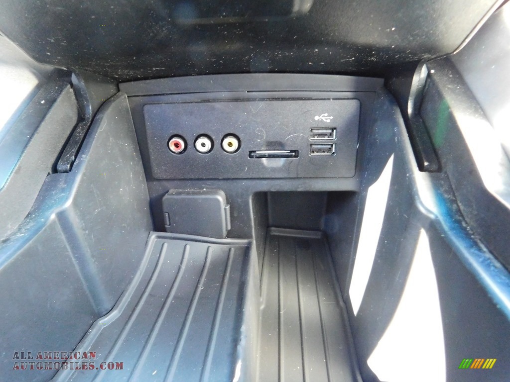 2011 Explorer Limited 4WD - Kona Blue Metallic / Charcoal Black photo #24