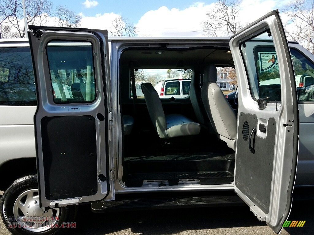 2013 E Series Van E350 XL Passenger - Ingot Silver Metallic / Medium Flint photo #7