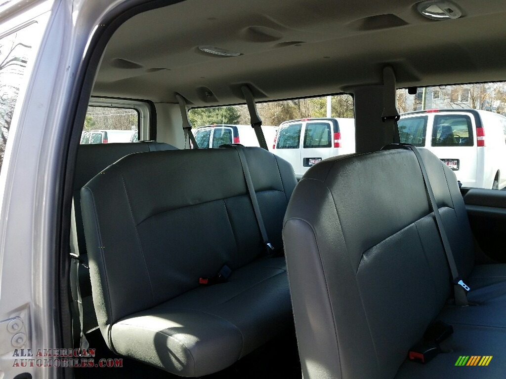 2013 E Series Van E350 XL Passenger - Ingot Silver Metallic / Medium Flint photo #10