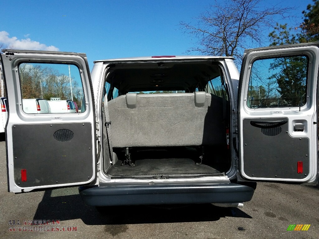 2013 E Series Van E350 XL Passenger - Ingot Silver Metallic / Medium Flint photo #16