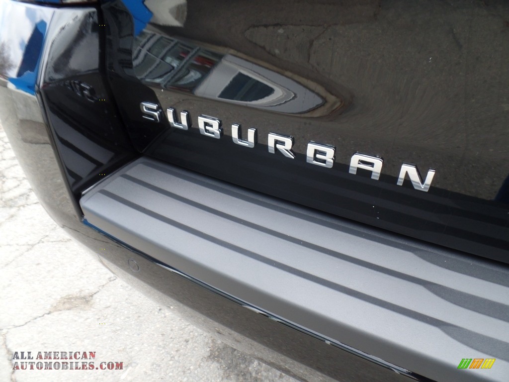 2017 Suburban LT 4WD - Black / Jet Black photo #10