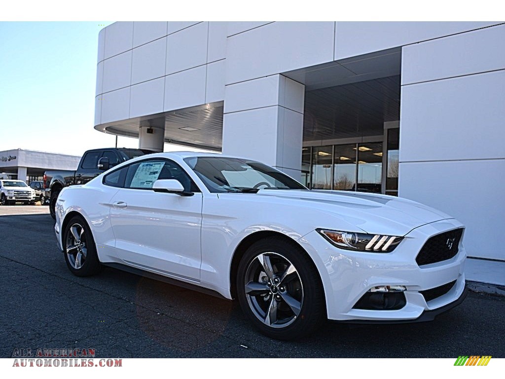Oxford White / Ebony Ford Mustang Ecoboost Coupe