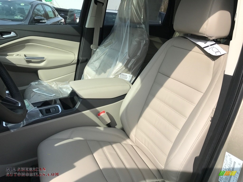 2017 Escape SE 4WD - White Gold / Medium Light Stone photo #10