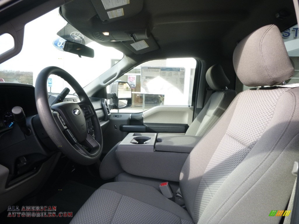 2017 F550 Super Duty XL Regular Cab 4x4 Chassis - Shadow Black / Medium Earth Gray photo #11