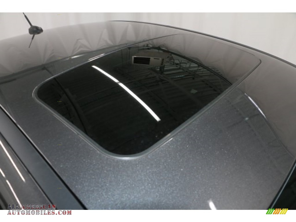 2017 Focus SEL Sedan - Magnetic / Charcoal Black photo #4