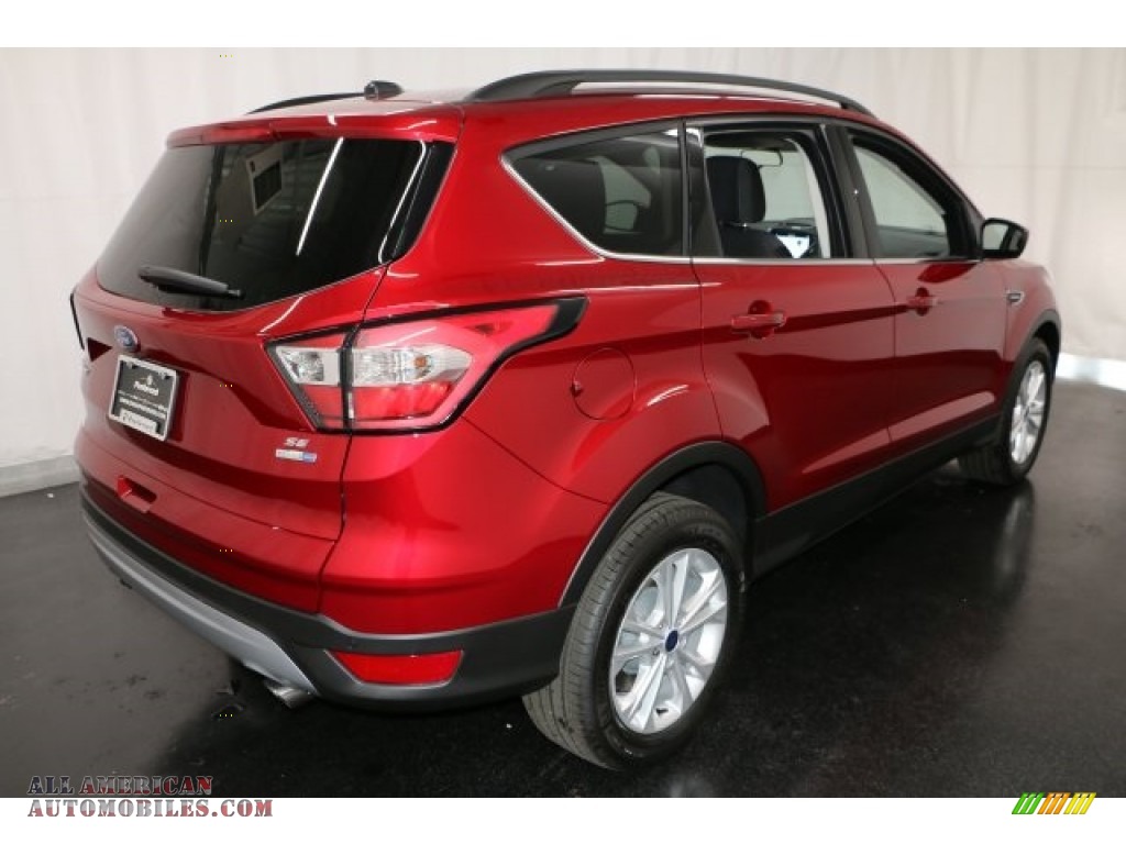2017 Escape SE 4WD - Ruby Red / Charcoal Black photo #8