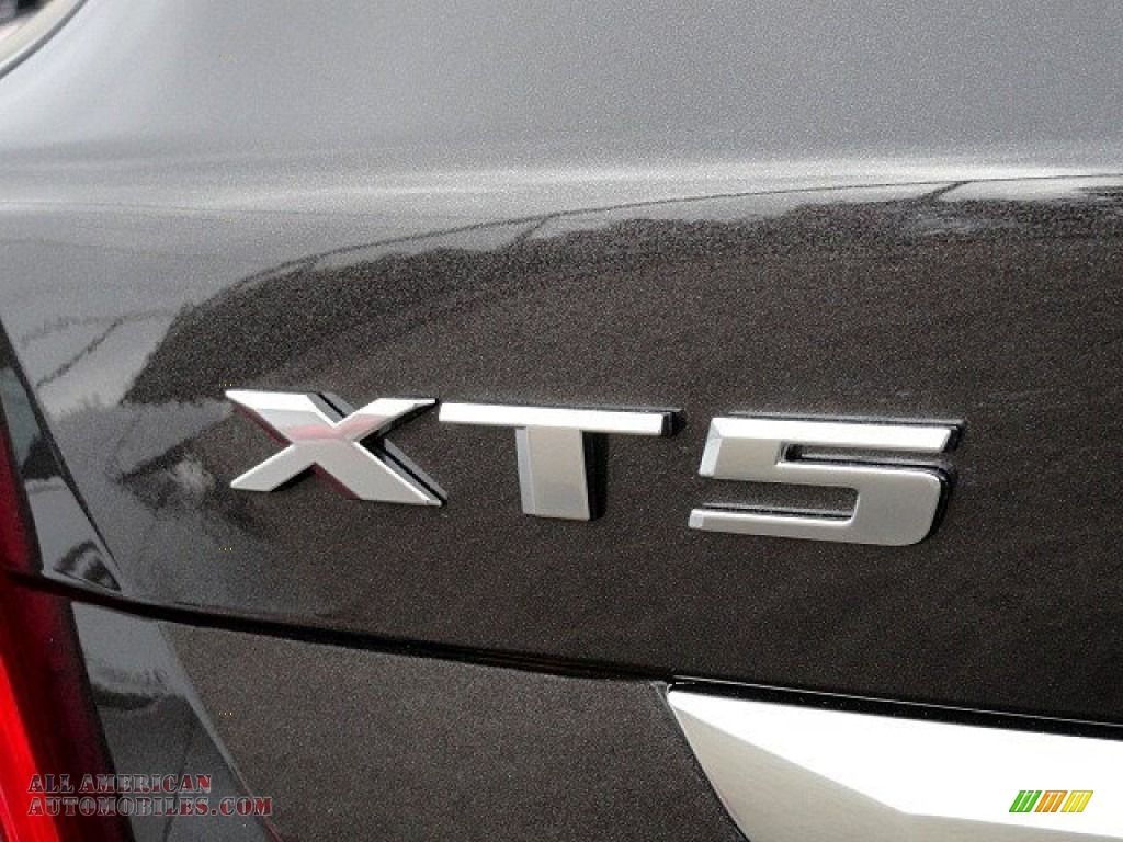 2017 XT5 Luxury AWD - Dark Granite Metallic / Cirrus photo #34