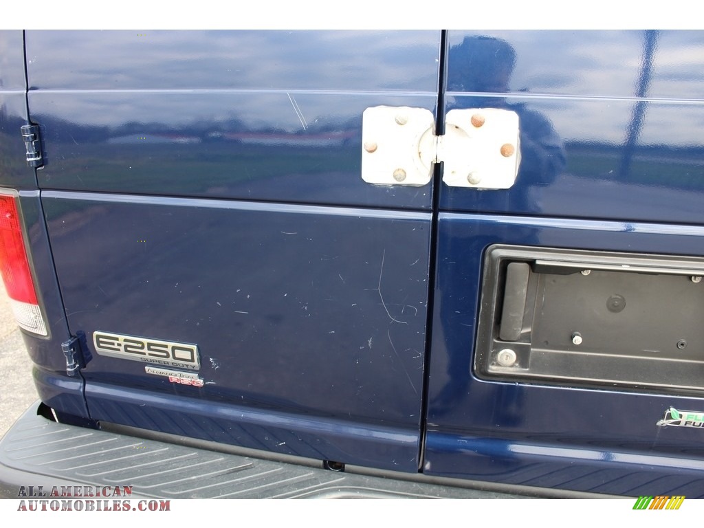 2014 E-Series Van E250 Cargo Van - Dark Blue Pearl / Medium Flint photo #10