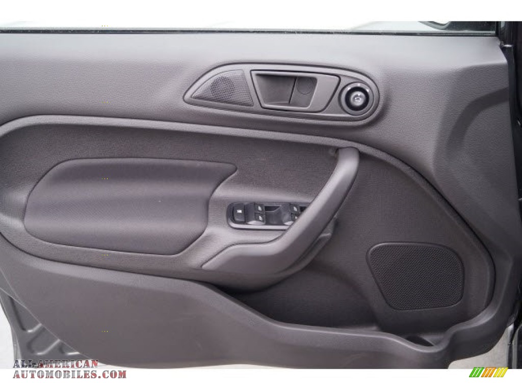 2017 Fiesta SE Hatchback - Magnetic / Charcoal Black photo #14