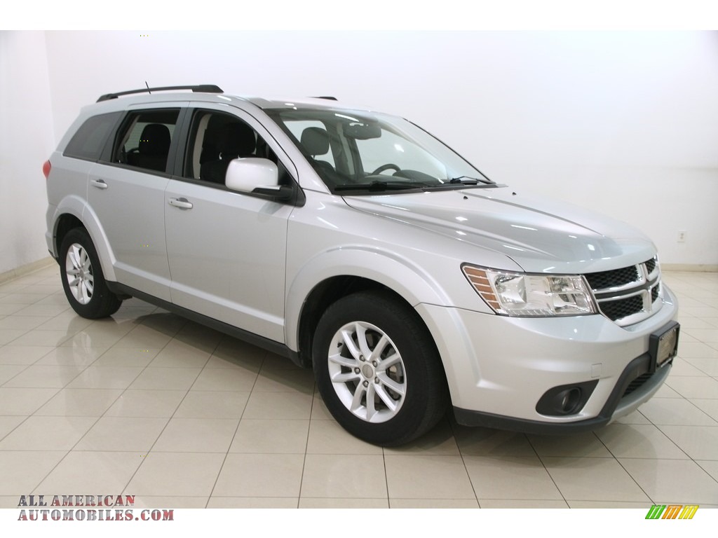 Bright Silver Metallic / Black Dodge Journey SXT